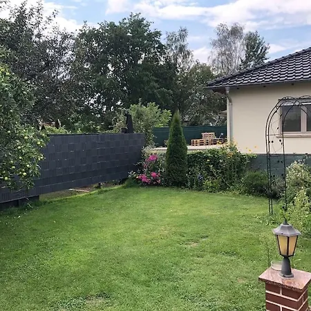 Gemuetlicher Bungalow In Cottbus - Sielow Eksteriør billede